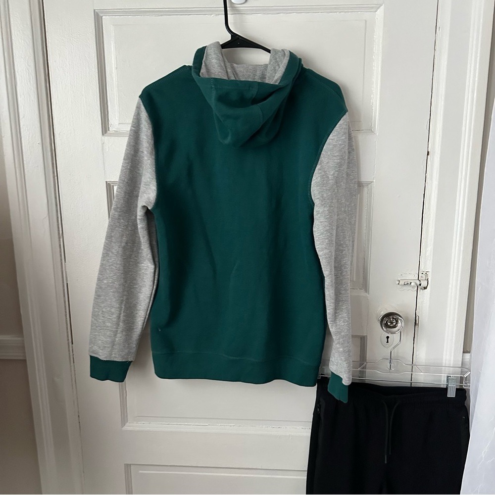 NFL Team Apparel Green Philadelphia Eagles Hoodie & Old Navy Black Jogger Pants - Picture 7 of 17